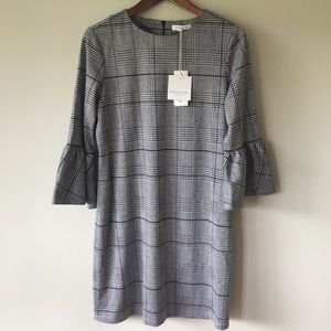 Beach lunch lounge plaid dress with flair sleeves